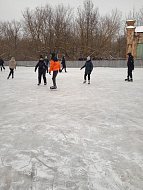 Романовцев пригласили на зимний каток 