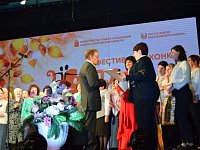«Серебряный» волонтер Романовского района принял участие в фестивале «Талант сквозь время»