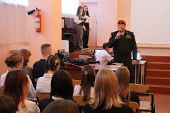 Герой России провел урок мужества и патриотизма в школе