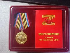 Своих не бросаем: саратовские волонтеры привезли бойцам на передовую груз на полмиллиона рублей
