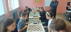 Прошло первенство района по русским шашкам