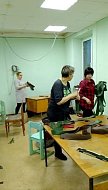 Женщины Романовки участвуют в изготовлении маскировочных сетей