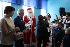 В РДК состоялась районная елка для детей участников СВО