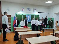 В школе села Мордовский Карай открыта мемориальная «Парта героя»