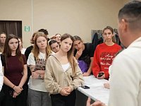 Юные артисты познакомились с закулисьем «Теремка»