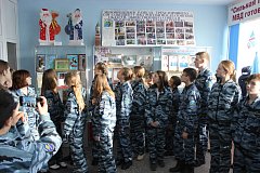 Полицейские рассказали ребятам из ЮДП о своей работе