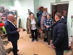 Депутат облдумы Сергей Гладков встретился с волонтерами