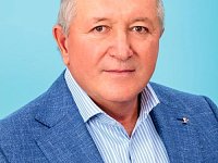 На районную Доску Почета занесено имя А.Е. Кабанова