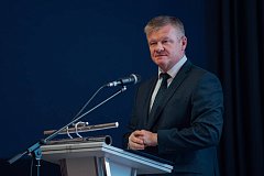 Поздравление председателя Саратовской областной думы Михаила Исаева с Последним звонком