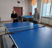 Получатели социальных услуг КЦСОН проводят спортивные игры