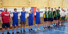 Спортивный турнир по мужскому волейболу начался в Большом Карае