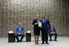 Руководители сельхозпредприятий района награждены за помощь