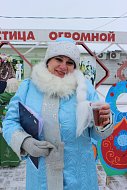 Масленичные гулянья на центральной площади поселка