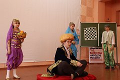 Команды соревновались в управлении роботом и игре в русские шашки