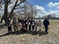 В заказнике «Центральный» разместили сделанные школьниками скворечники