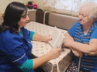 В КЦСОН реализуется технология «Мобильная библиотека»