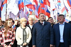 В Саратове свыше 9 тысяч человек пришли на митинг в поддержку референдумов за присоединение Донбасса к России