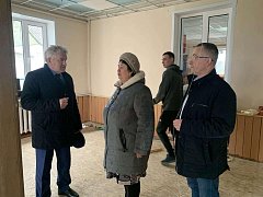 Глава района проконтролировал ремонт детского сада